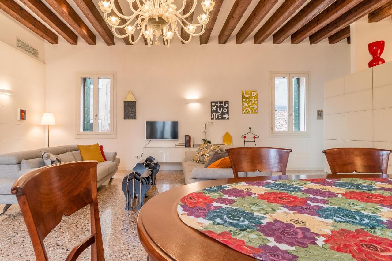 Gallery House * Venecia